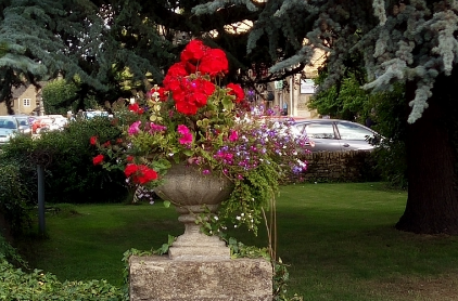 徐冬梅丨水上伯顿（Bourton on the water)